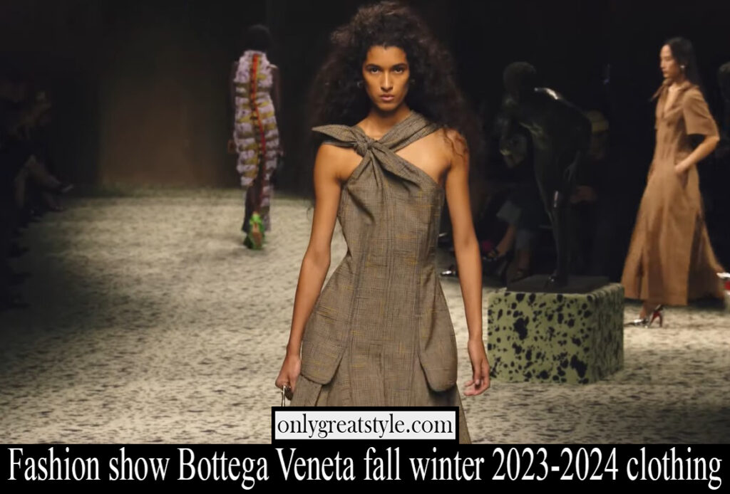 Fashion show Bottega fall winter 20232024 clothing